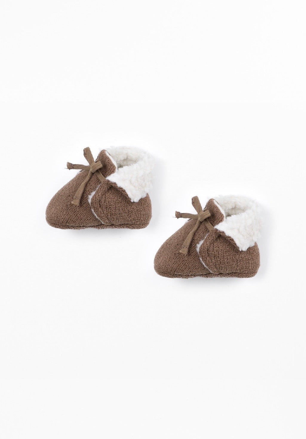Scarpe realizzate con fibre naturali