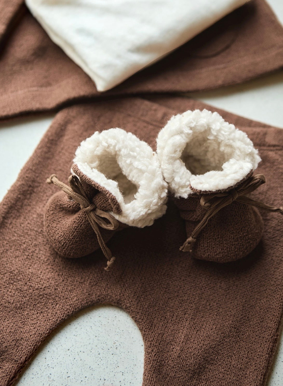 Scarpe realizzate con fibre naturali